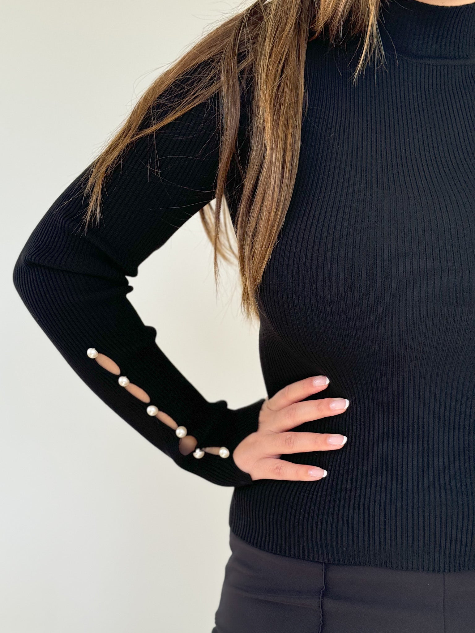 Lulu Pearl Sleeve Ribbed Top